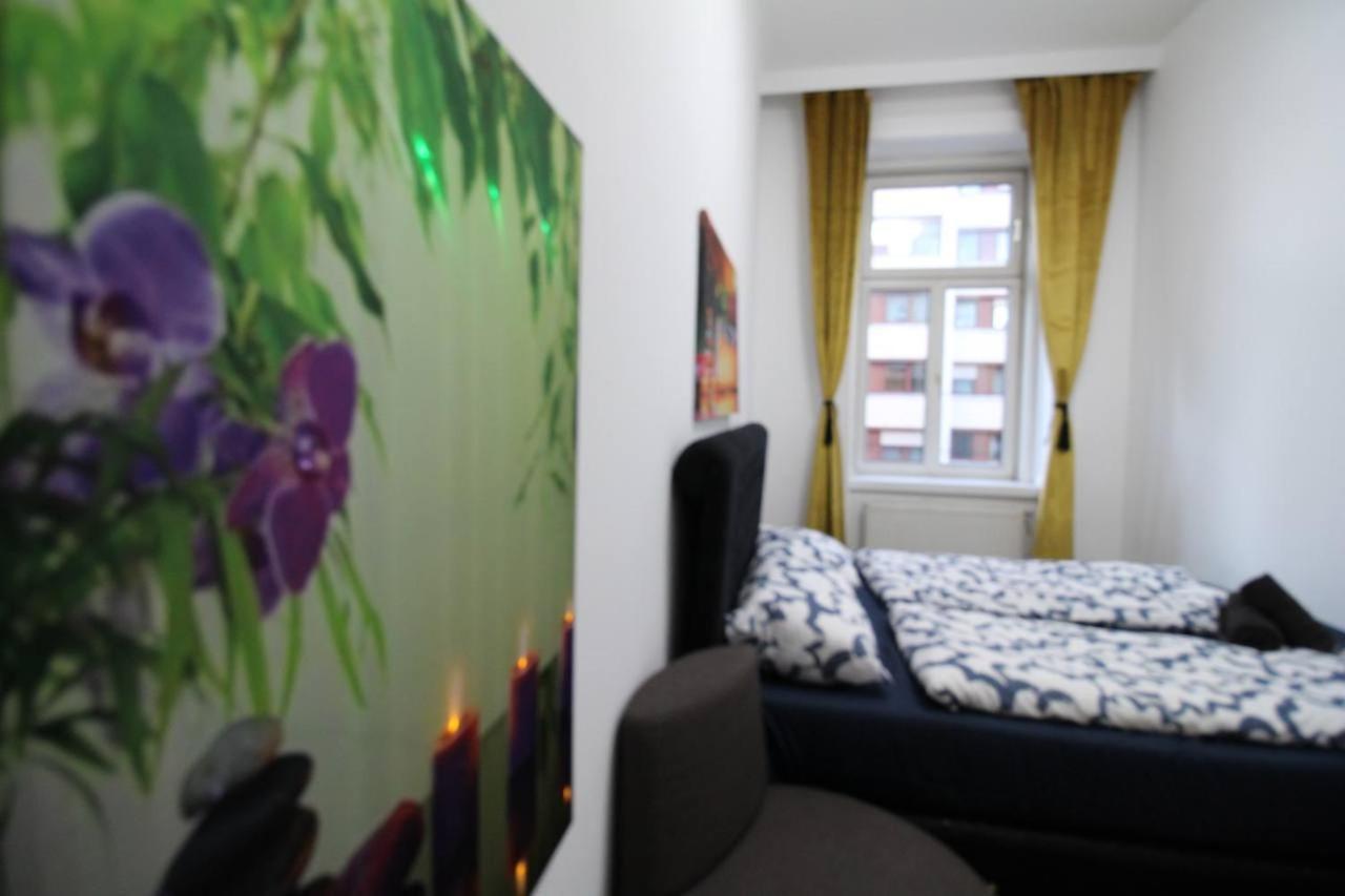 Modern Double Room Js B Вена Экстерьер фото