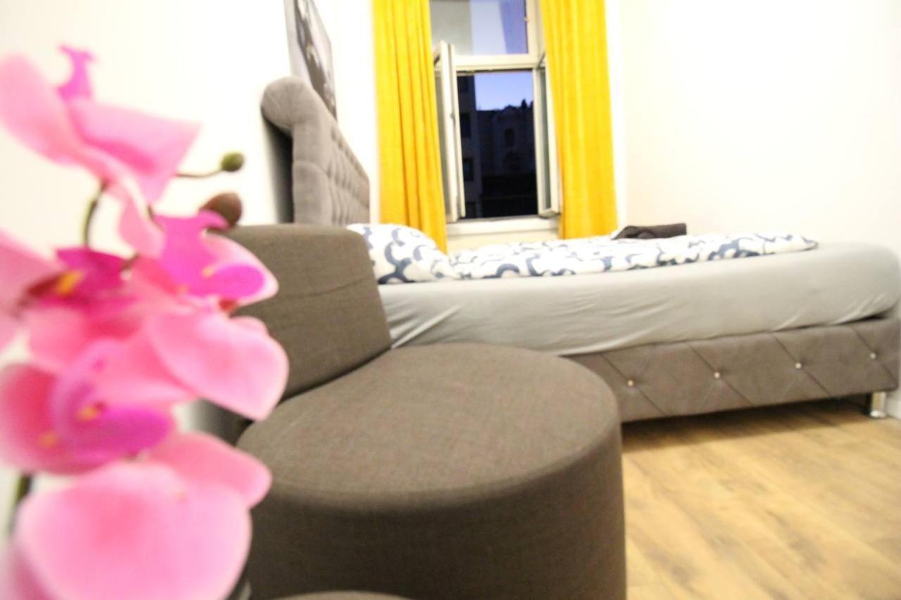 Modern Double Room Js B Вена Экстерьер фото